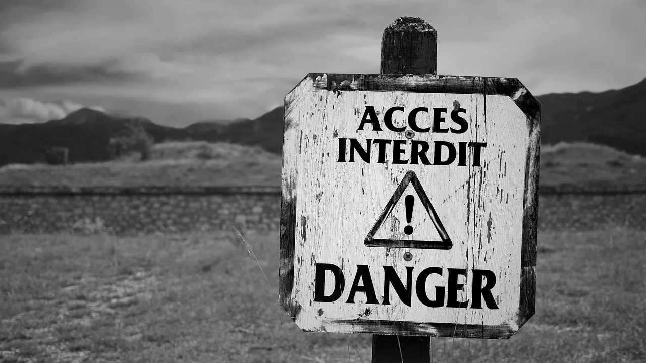 danger, ban, panel, warning, exclamation point, risk, threatens, stop, black and white, drink, warning, exclamation point, exclamation point, exclamation point, exclamation point, exclamation point, risk